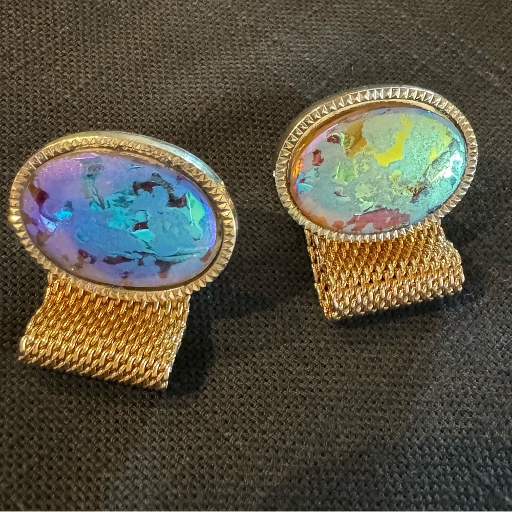 Gold Tone and Multicolor Stone men’s cuff link’s.
